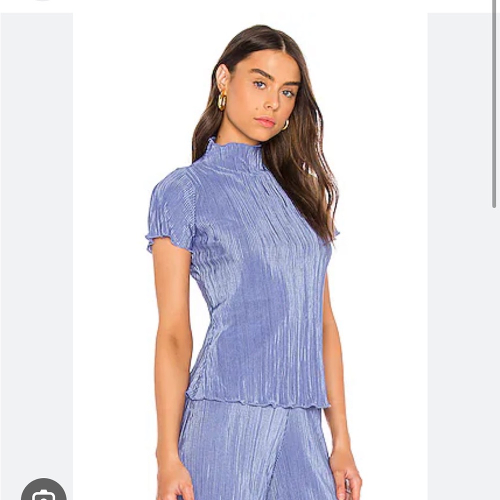 Revolve Song of Style blue pleated top size M (issey miyake inspired)